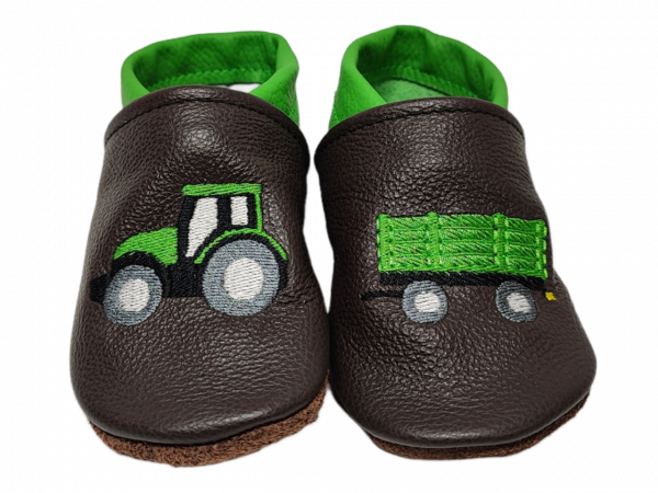 Lederpuschen dunkelbraun-mittelgrün, Traktor Anhänger mittelgrün-grau